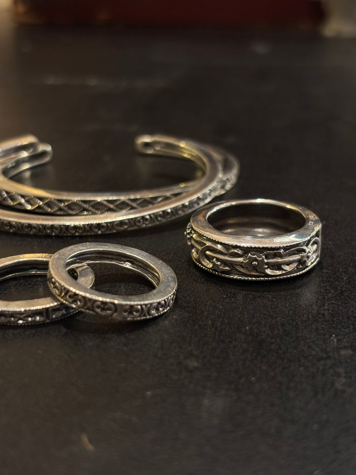 Clover Patterned Ring