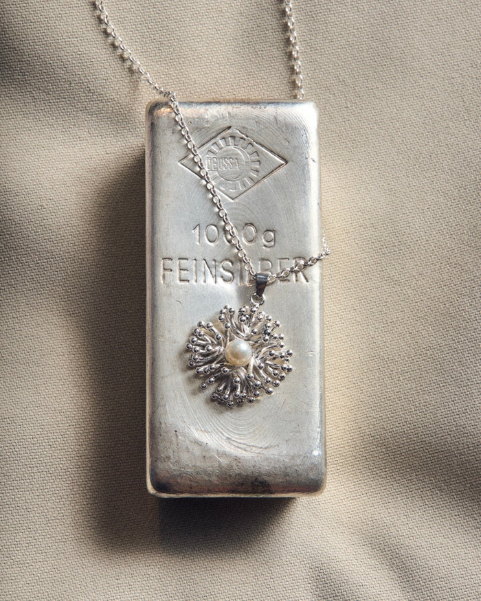 Necklace with Coral pendant