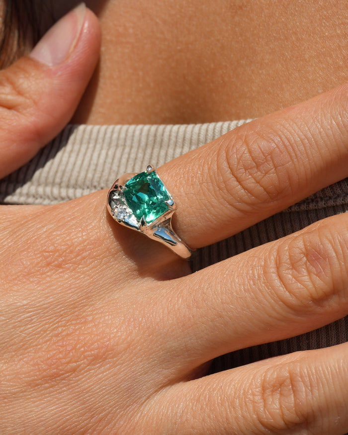Daydreams at Sea Ring