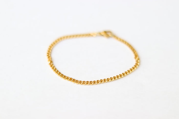 Gold bracelet, dainty gold tone stainless steel chain bracelet, waterproof bracelet