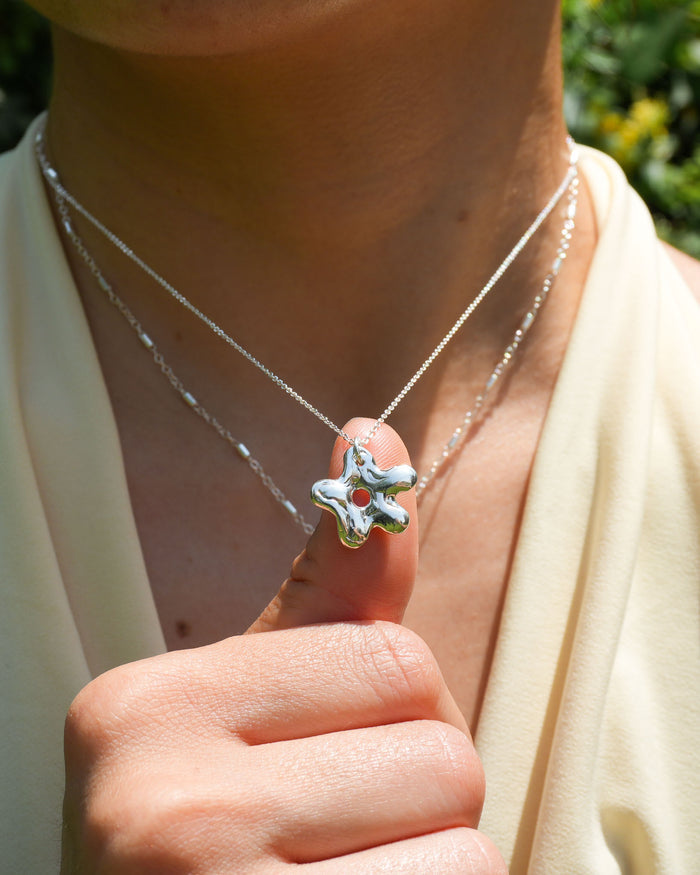 Marshmallow Daisy Necklace