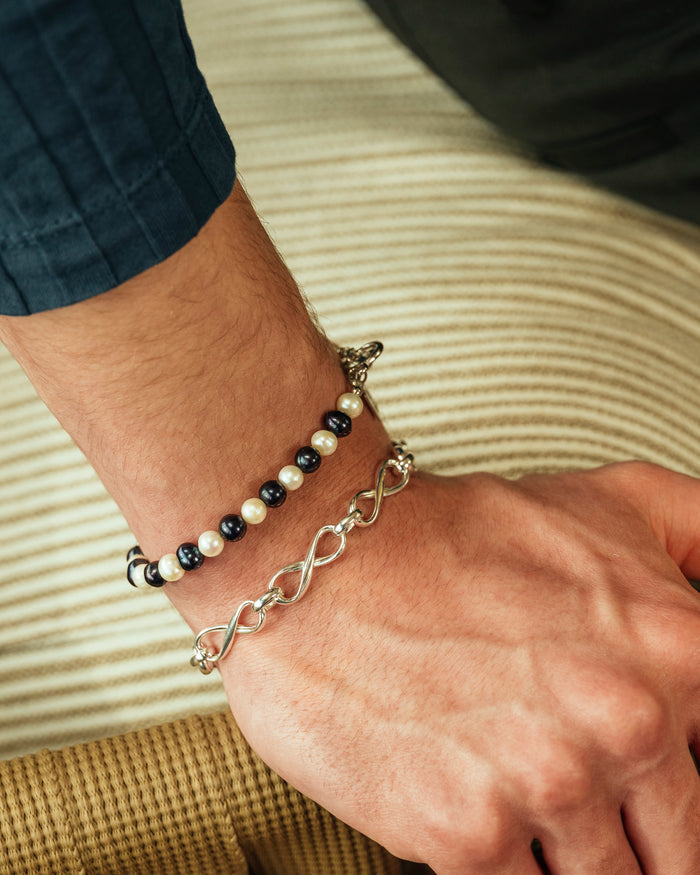 Bracelet with Infinity symbol in Silver