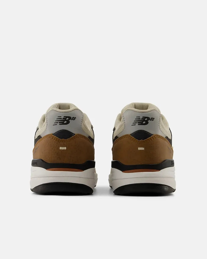 Numeric 933 Reynolds Shoes - Sea Salt/Brown