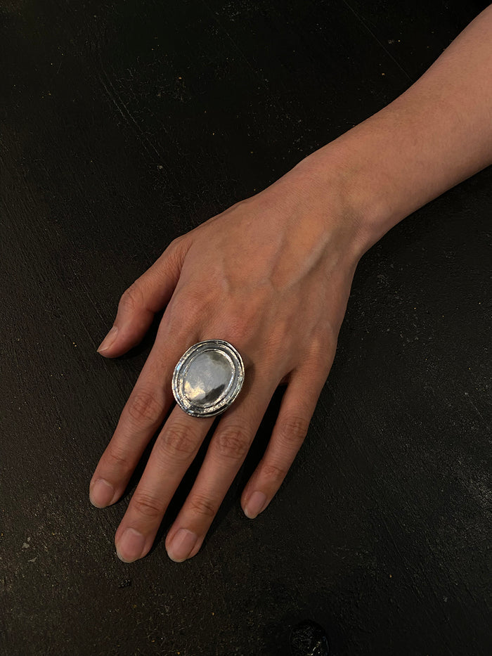 Oval Ring