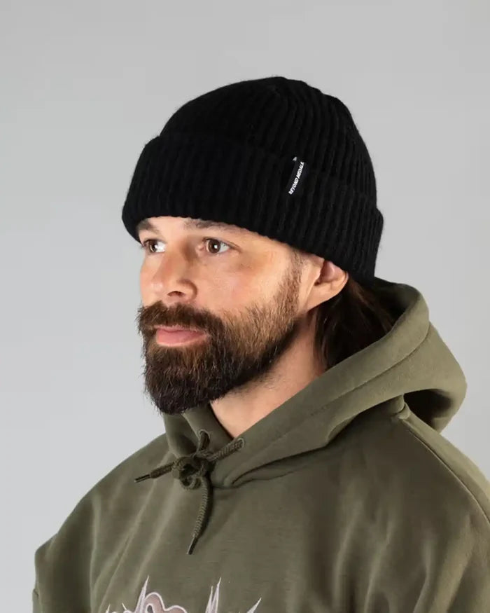 Short Beanie - Black