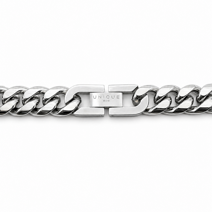 stainless steel curb chain necklace clasp close up