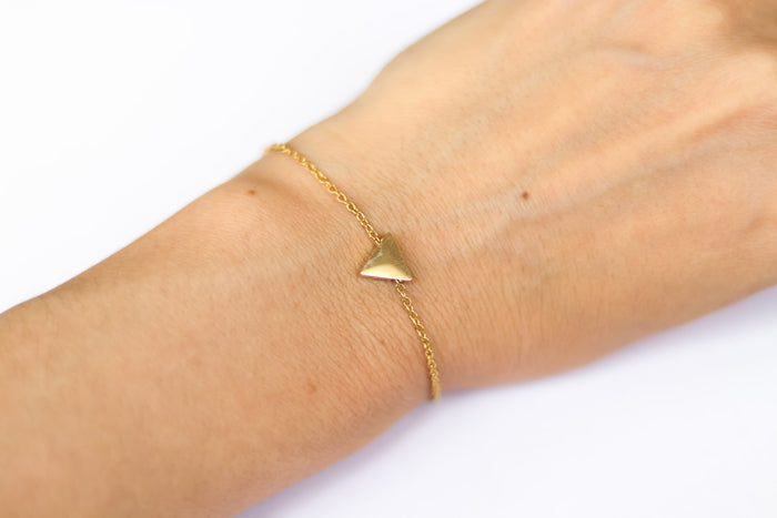 Triangle bracelet, gold tone chain bracelet, small triangle bead charm bracelet