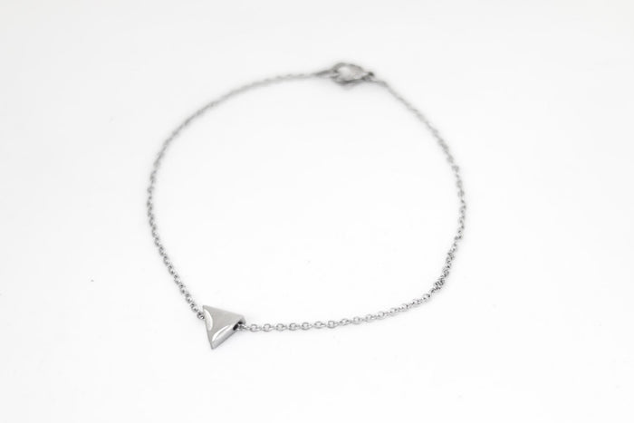 Triangle bracelet, waterproof silver chain bracelet, small triangle bead charm bracelet