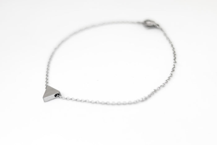 Triangle bracelet, waterproof silver chain bracelet, small triangle bead charm bracelet